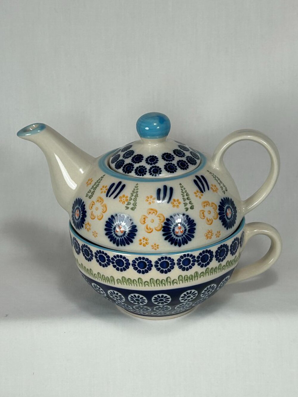 Structure porcelain, beautiful small tea pot with cup set
